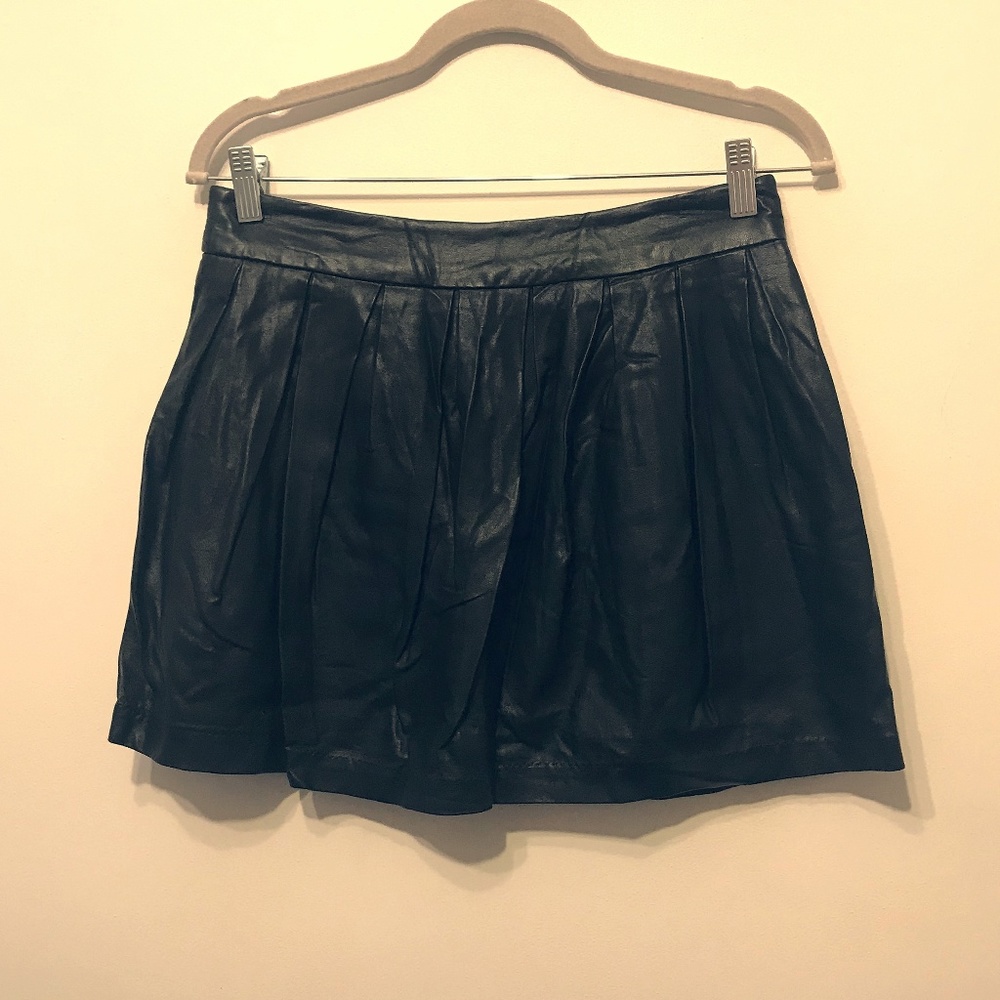 Faux leather pleated mini skirt